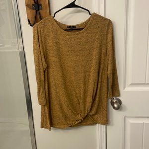 Stitch fix pink clover three-quarter sleeve top